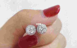 0·5克拉的钻石耳钉价格,一克拉的钻石耳钉多少钱