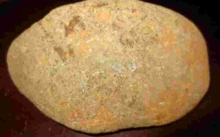 冰种翡翠原石多少钱一公斤冰种翡翠原石多少钱一公斤价格