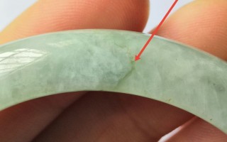 关于如何买翡翠手镯的信息