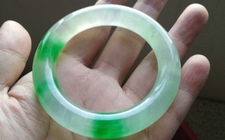 圆手镯翡翠,大胖圆翡翠手镯