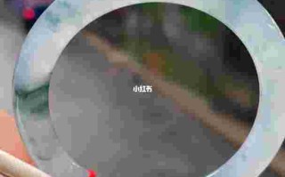 1万左右翡翠手镯哪个好一点1万左右翡翠手镯哪个好