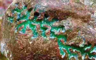 翡翠原石购买途径分析翡翠原石购买途径