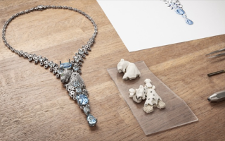 Cartier 卡地亚 Panthère Givrée 海蓝宝石白金项链 延续猎豹主题