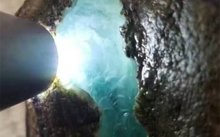 翡翠原石与赌石翡翠原石与赌石的区别