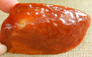 精品随形翡翠吊坠图片,翡翠原石的形