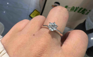 几百块的莫桑钻能带多久几百块的莫桑钻能买吗