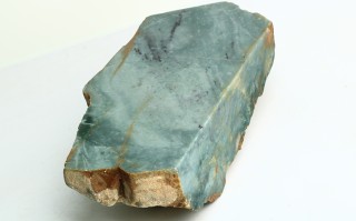 翡翠原石不怕裂怕黑线翡翠原石切开全是裂有用吗