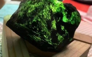 翡翠吧原石拼合翡翠原石图片大全