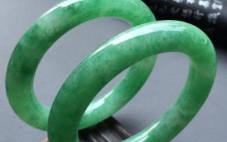 翡翠阳绿手镯,满阳绿手镯图片
