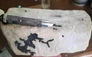 一斤翡翠原石多少钱玻璃翡翠原石多少钱一块