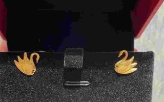 周大福黄金耳环图片及价格周大福纯金耳饰