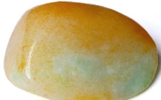 黄翡翠籽料原石图片黄翡翠适合什么人佩戴