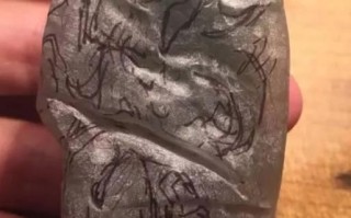 包含开翡翠原石里面全是细纬还有救吗的词条