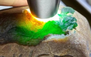 红皮木那翡翠原石,翡翠原石皮色