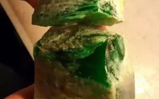 4000万原石切出百亿帝王绿,北流帝王绿翡翠原石描述