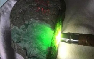 冰种翡翠挂件价格冰种翡翠戒面原石