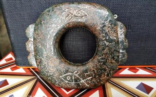 从玉文化的角度看你认为“夏代”存在吗？请附图说明？