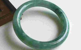 有色无种翡翠手镯无色翡翠手镯值钱吗
