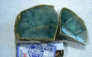 翡翠原石开窗冰种飘蓝花,翡翠白冰飘花