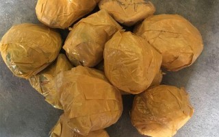 淘宝翡翠原石是真的不,翡翠原石蒙包是真的吗