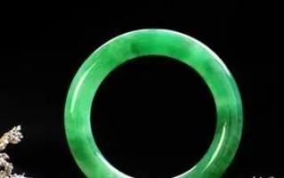 翡翠油青和糯种的区别,老坑油青翡翠价格