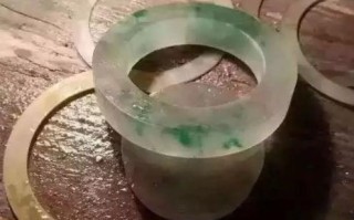 翡翠镯心吊坠手镯心翡翠