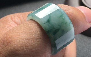 指环型翡翠戒指价格翡翠戒指可以当婚戒吗