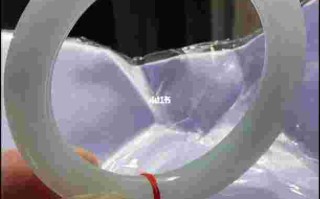 翡翠手镯知识如何介绍翡翠手镯怎么介绍它的功能和价值