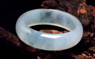 翡翠手镯一般来自哪里翡翠手镯一般来自哪里的