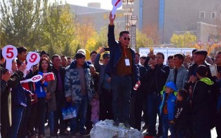 公盘块状绿翡翠原石,各场口翡翠原石图解