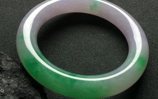 紫色翡翠有什么寓意？