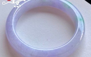 戴紫玉手镯的好处老年人戴紫翡翠手镯好吗