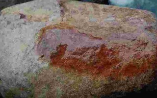 翡翠原石一般出现在哪里翡翠原石长在哪里