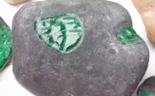 粗皮翡翠原石切开图解,北京翡翠原石肉粗
