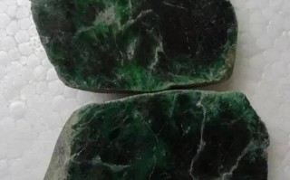 翡翠的癣是怎么形成的,翡翠癣化色的知识