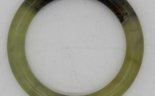 出土老翡翠玉手镯的简单介绍