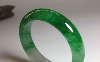 翡翠媛媛--飘花翡翠手镯，你喜欢那种样式的？