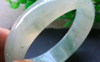 翡翠手镯常见裂痕图片,玉手镯裂纹补救最好办法