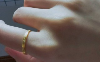有缝隙的金戒指可以戴着吗女有缝隙的金戒指可以戴着吗