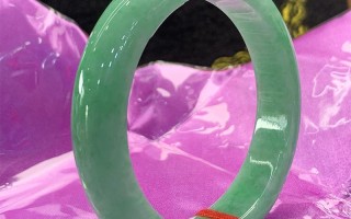 去云南旅游买的翡翠都是真的吗云南旅游买翡翠手镯