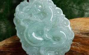 一百亿翡翠原石7100万天价翡翠原石