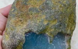 假皮翡翠原石哪里买,买翡翠毛料