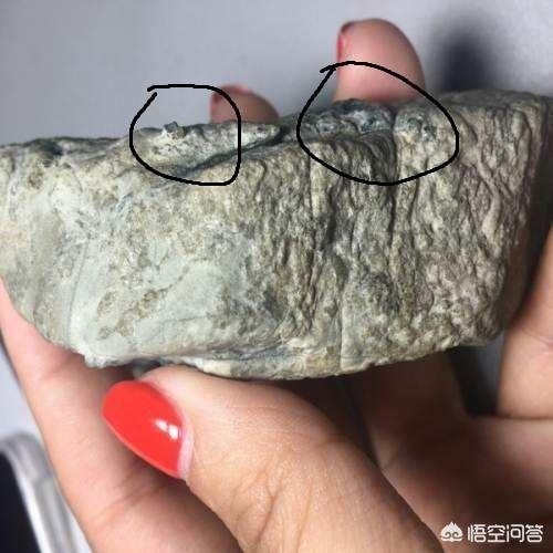 翡翠原石“脱砂与水翻砂”是种怎样的存在,它们的价值又是如何?-第3张图片-翡翠网 翡翠原石“脱砂与水翻砂”是种怎样的存在,它们的价值又是如何?-第3张图片-翡翠网