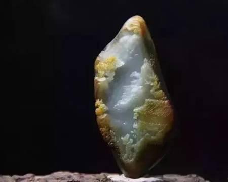 非常普通的翡翠原石可以雕的非常好看么?-第11张图片-翡翠网 非常普通的翡翠原石可以雕的非常好看么?-第11张图片-翡翠网