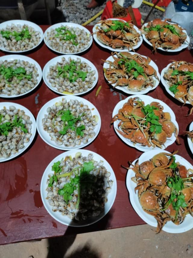 买了一只翡翠手镯,请大家帮忙看看,是否真货,价值几何?-第5张图片-翡翠网 买了一只翡翠手镯,请大家帮忙看看,是否真货,价值几何?-第5张图片-翡翠网