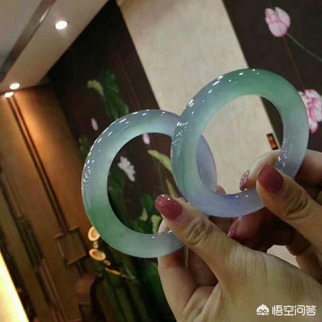 如何判断翡翠原石的品质好坏?-第3张图片-翡翠网 如何判断翡翠原石的品质好坏?-第3张图片-翡翠网