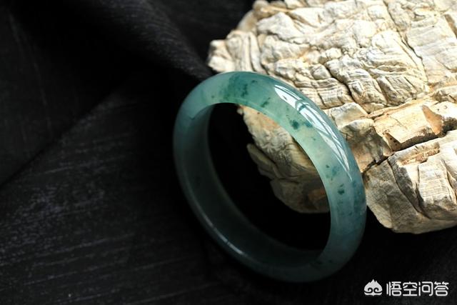 翡翠手镯应该怎么选？-第11张图片-翡翠网