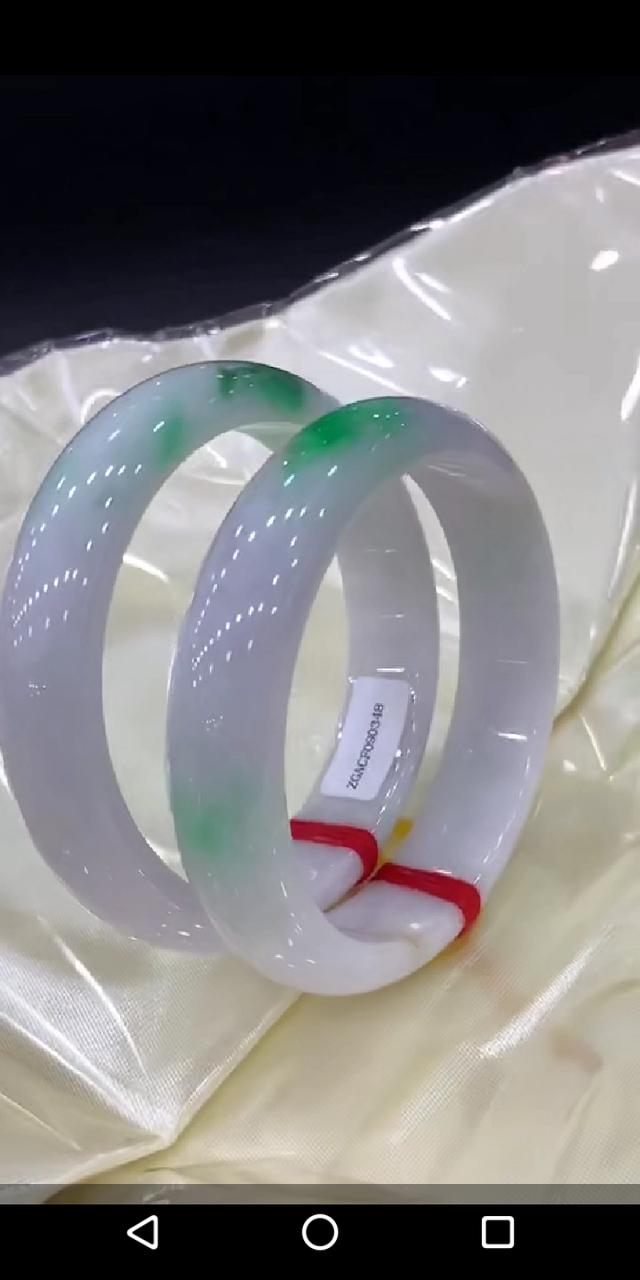 五千左右能买个什么品质的翡翠手镯？