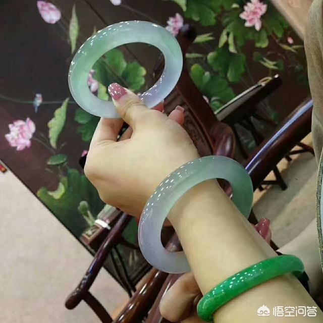 如何判断翡翠原石的品质好坏?-第5张图片-翡翠网 如何判断翡翠原石的品质好坏?-第5张图片-翡翠网