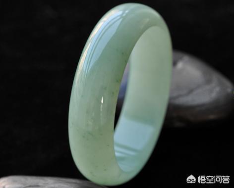 一万块钱能买什么样的翡翠手镯?-第4张图片-翡翠网 一万块钱能买什么样的翡翠手镯?-第4张图片-翡翠网